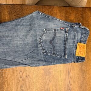 Levi's Men's Medium Blue Straight-Leg Jeans